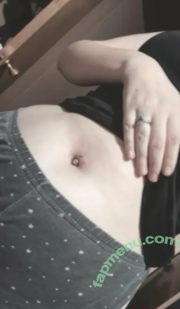 vikavixx nude photo #0047 (officialvikaxx)