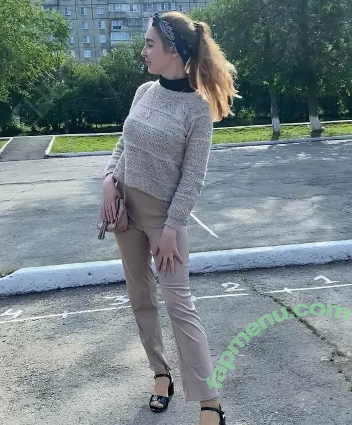 Viki_kaz nude photo #0002 (Viki_kaz)