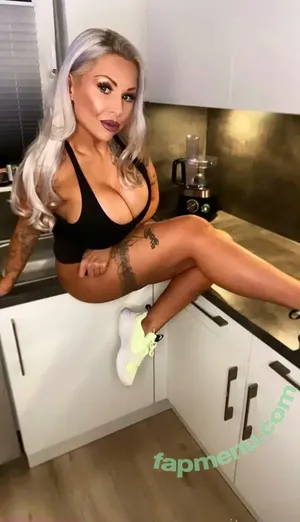  nude photo #0005