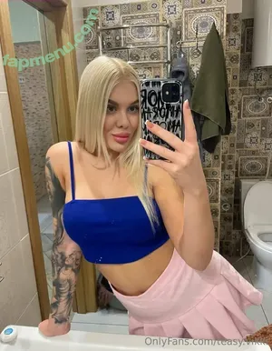 vikki_astor / iamvikkile nude photo #0002