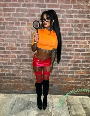 Vikki Blendell / vblendell / vbwardrobe nude photo #0029