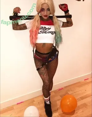 Vikki Blendell / vblendell / vbwardrobe nude photo #0031