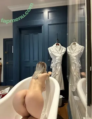 Vikkzy nude photo #0029