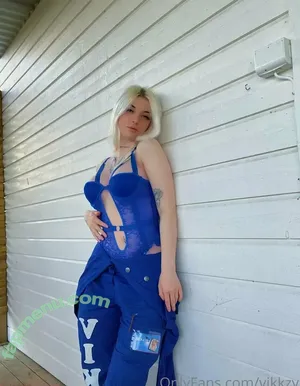 Vikkzy nude photo #0137