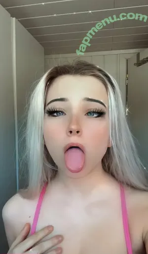Vikkzy nude photo #0164