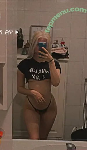 Vikkzy nude photo #0575