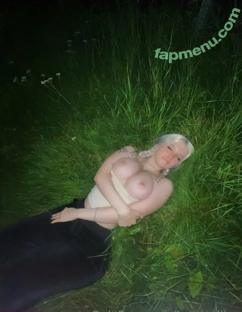 Vikkzy nude photo #0162 (Vikkzy)