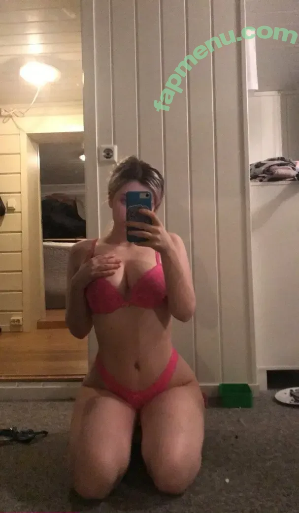 Vikkzy nude photo #0184 (Vikkzy)