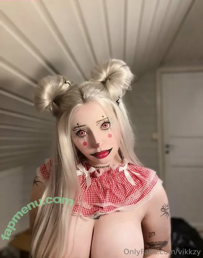 Vikkzy nude photo #0447 (Vikkzy)