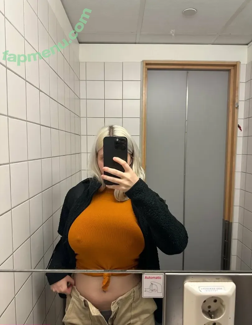 Vikkzy nude photo #0607 (Vikkzy)