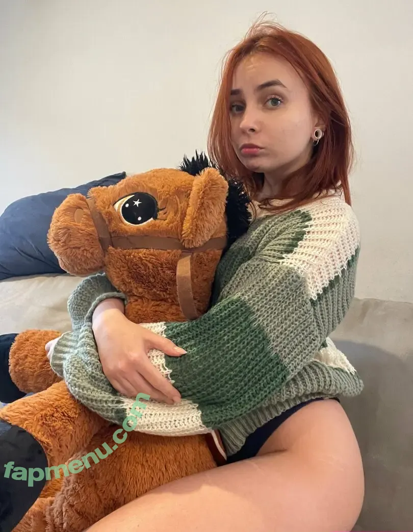 Viksy nude photo #0003 (baby_pinky_girl / viksy.y / viksy_bb)