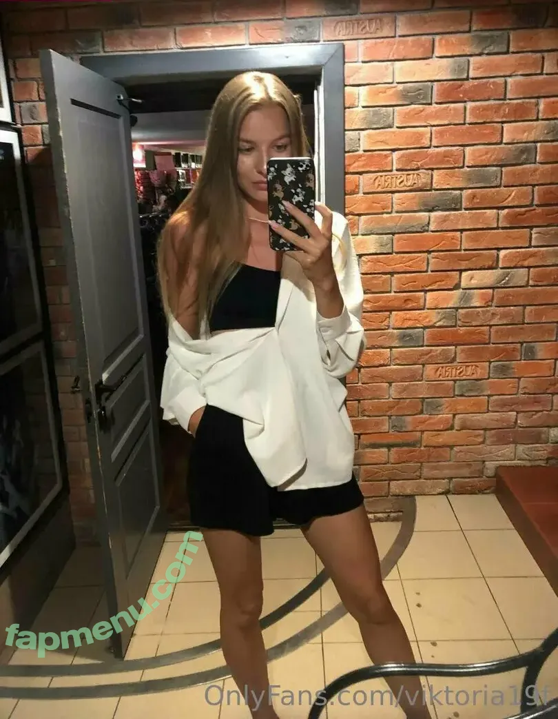 Viktoria19f nude photo #0001 (Viktoria19f)