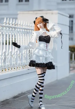 Vikuli / ViKU猫梨梨 / Viku_Li / favoritelittlesecret nude photo #0079