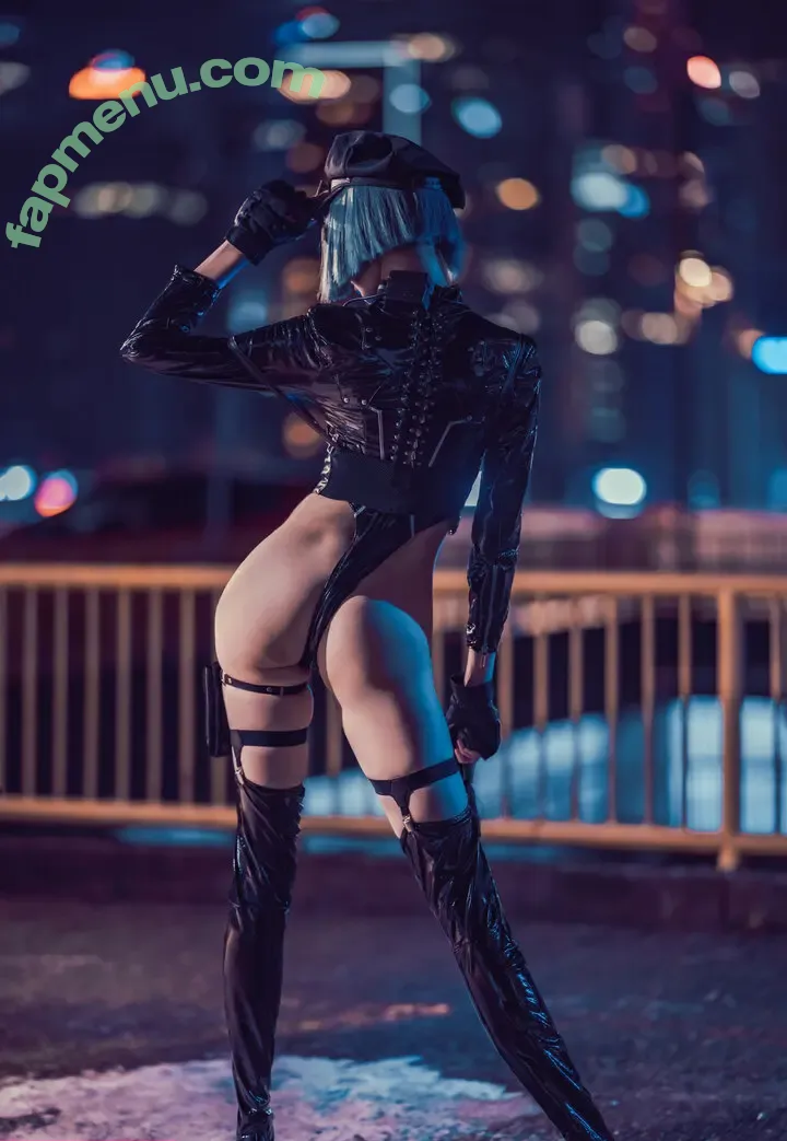 Vikuli nude photo #0014 (ViKU猫梨梨 / Viku_Li / favoritelittlesecret)