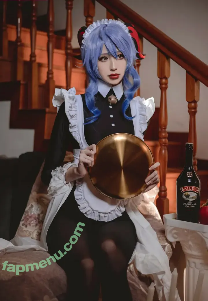 Vikuli nude photo #0020 (ViKU猫梨梨 / Viku_Li / favoritelittlesecret)