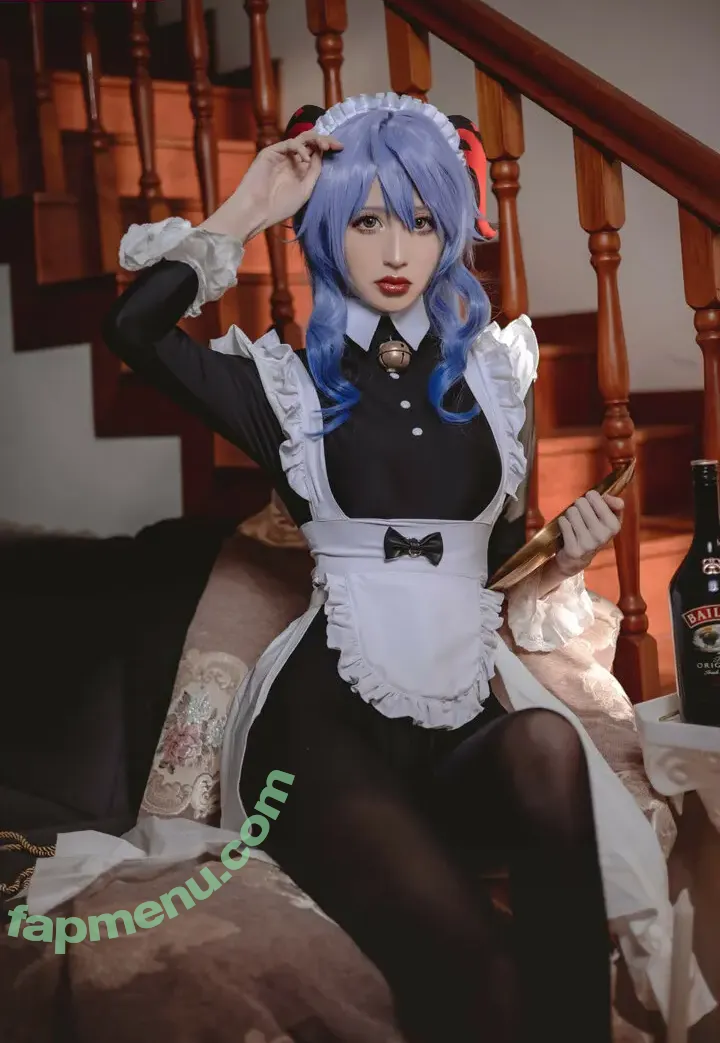 Vikuli nude photo #0021 (ViKU猫梨梨 / Viku_Li / favoritelittlesecret)