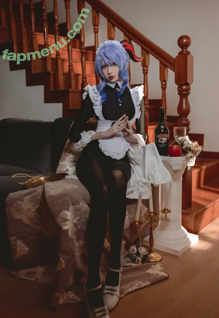 Vikuli nude photo #0024 (ViKU猫梨梨 / Viku_Li / favoritelittlesecret)