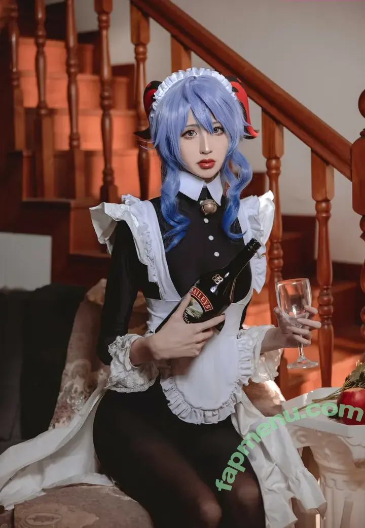 Vikuli nude photo #0029 (ViKU猫梨梨 / Viku_Li / favoritelittlesecret)