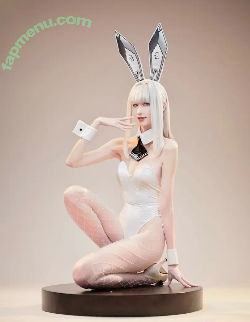 Vikuli nude photo #0039 (ViKU猫梨梨 / Viku_Li / favoritelittlesecret)