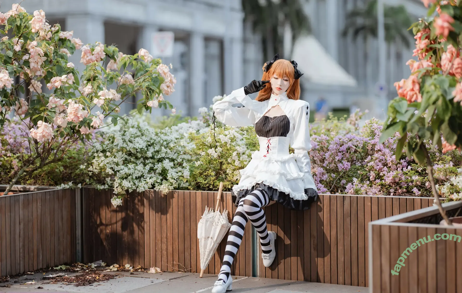 Vikuli nude photo #0070 (ViKU猫梨梨 / Viku_Li / favoritelittlesecret)