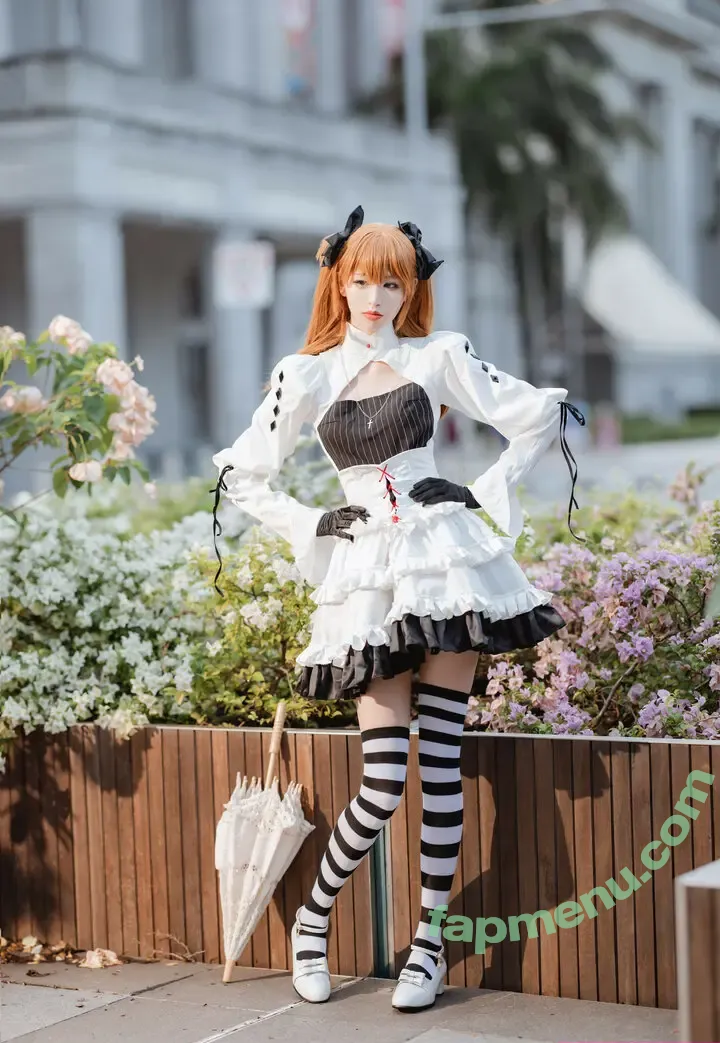 Vikuli nude photo #0071 (ViKU猫梨梨 / Viku_Li / favoritelittlesecret)