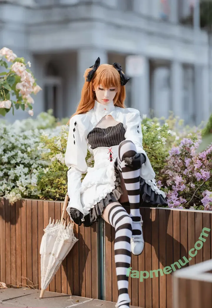 Vikuli nude photo #0072 (ViKU猫梨梨 / Viku_Li / favoritelittlesecret)