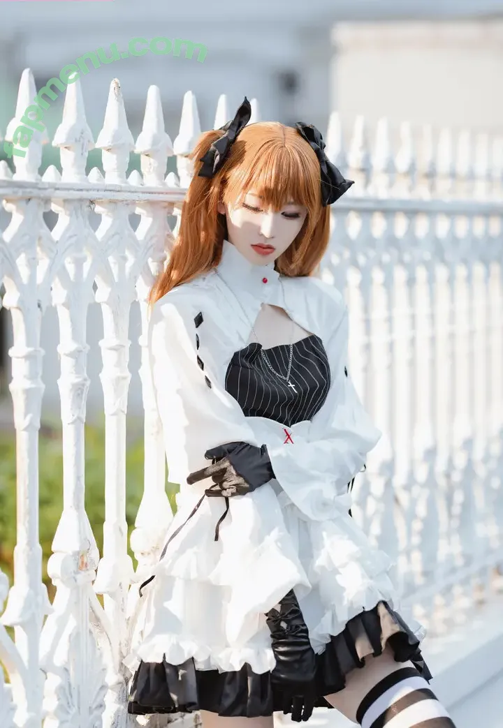 Vikuli nude photo #0075 (ViKU猫梨梨 / Viku_Li / favoritelittlesecret)