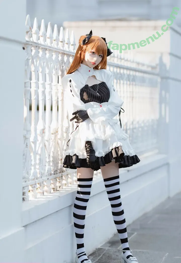 Vikuli nude photo #0076 (ViKU猫梨梨 / Viku_Li / favoritelittlesecret)