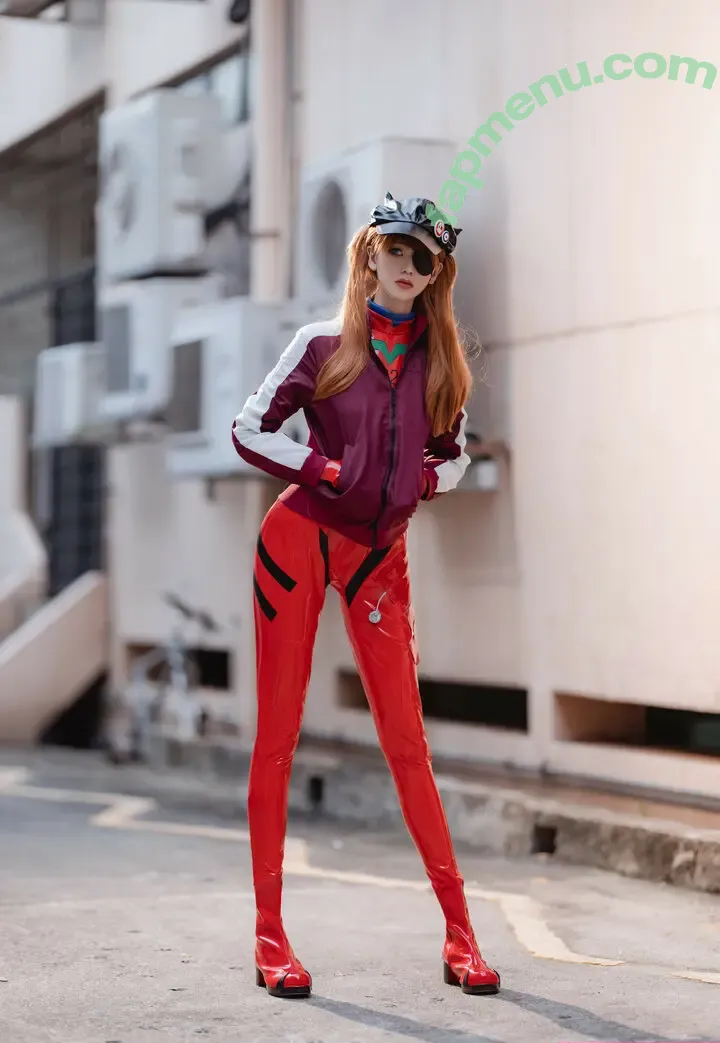 Vikuli nude photo #0082 (ViKU猫梨梨 / Viku_Li / favoritelittlesecret)