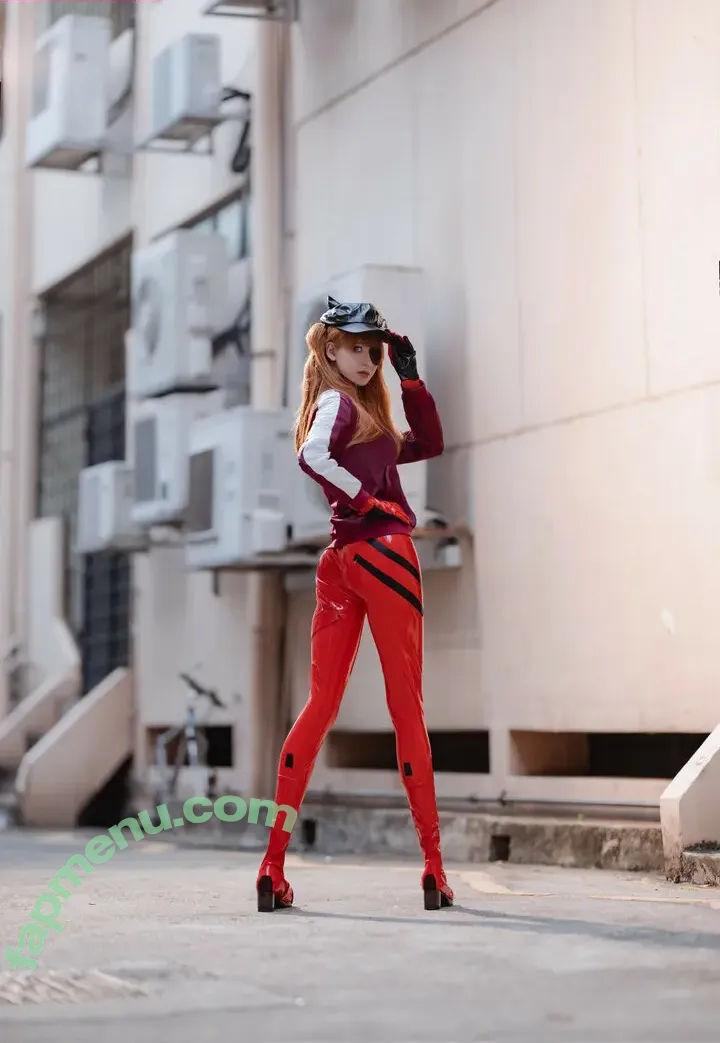 Vikuli nude photo #0083 (ViKU猫梨梨 / Viku_Li / favoritelittlesecret)