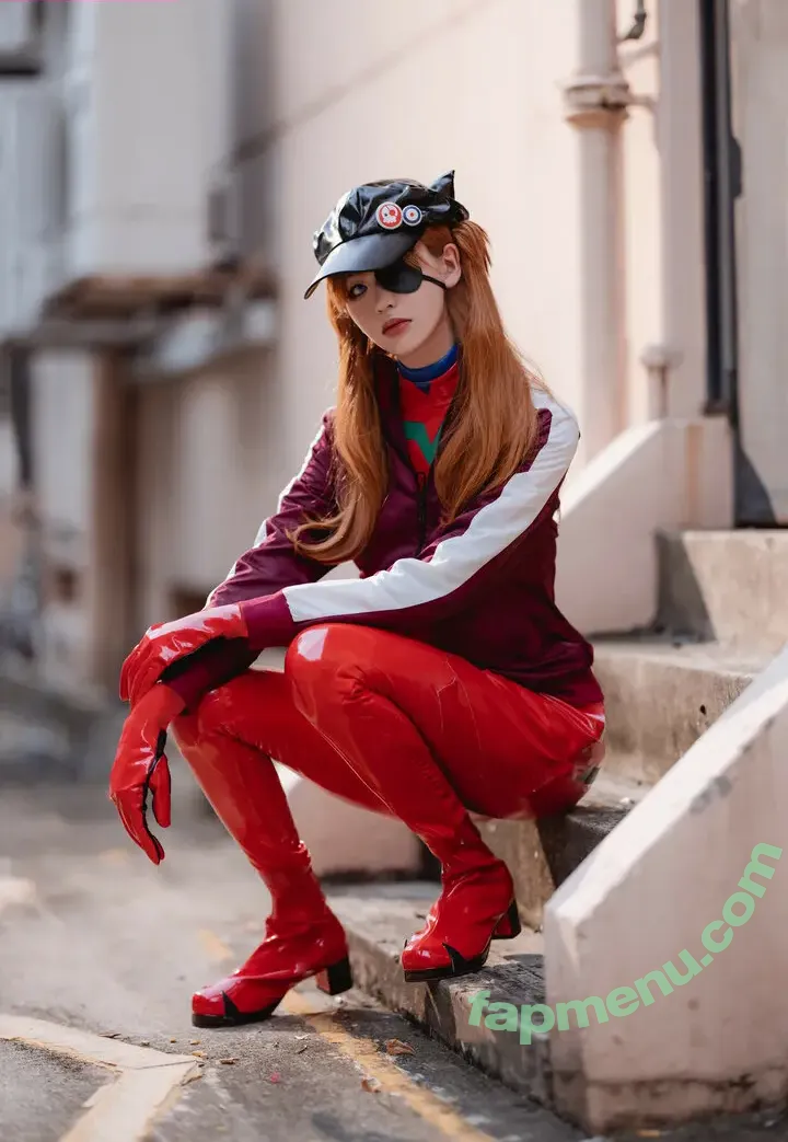 Vikuli nude photo #0086 (ViKU猫梨梨 / Viku_Li / favoritelittlesecret)