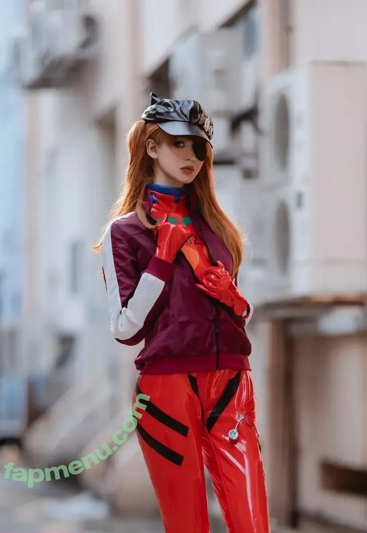 Vikuli nude photo #0089 (ViKU猫梨梨 / Viku_Li / favoritelittlesecret)