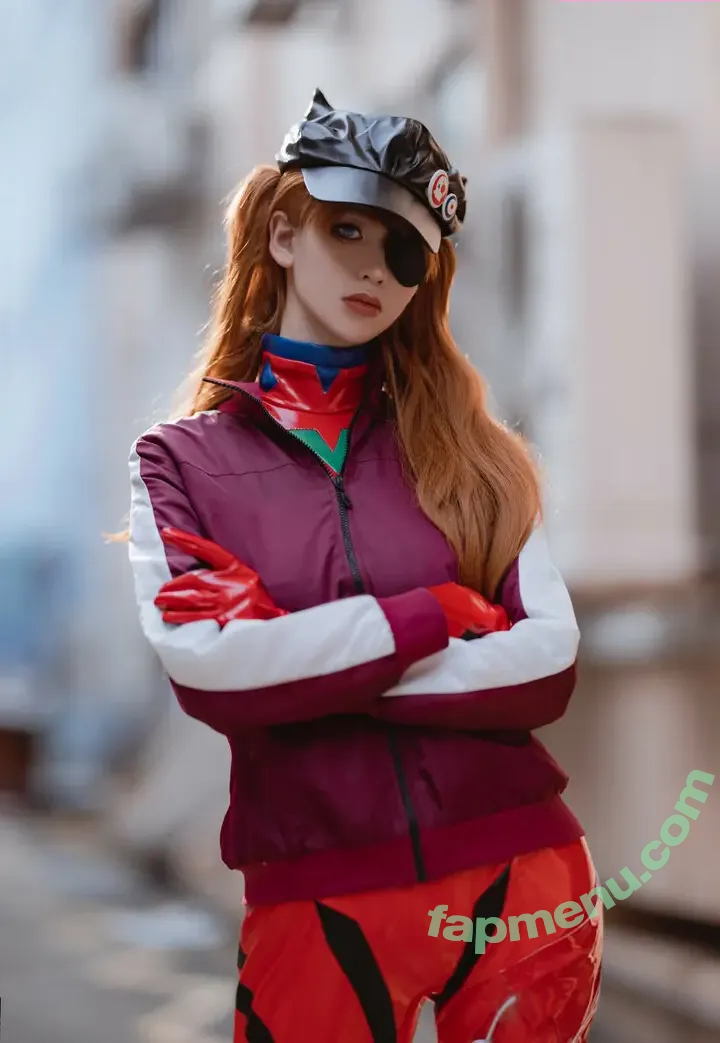 Vikuli nude photo #0090 (ViKU猫梨梨 / Viku_Li / favoritelittlesecret)