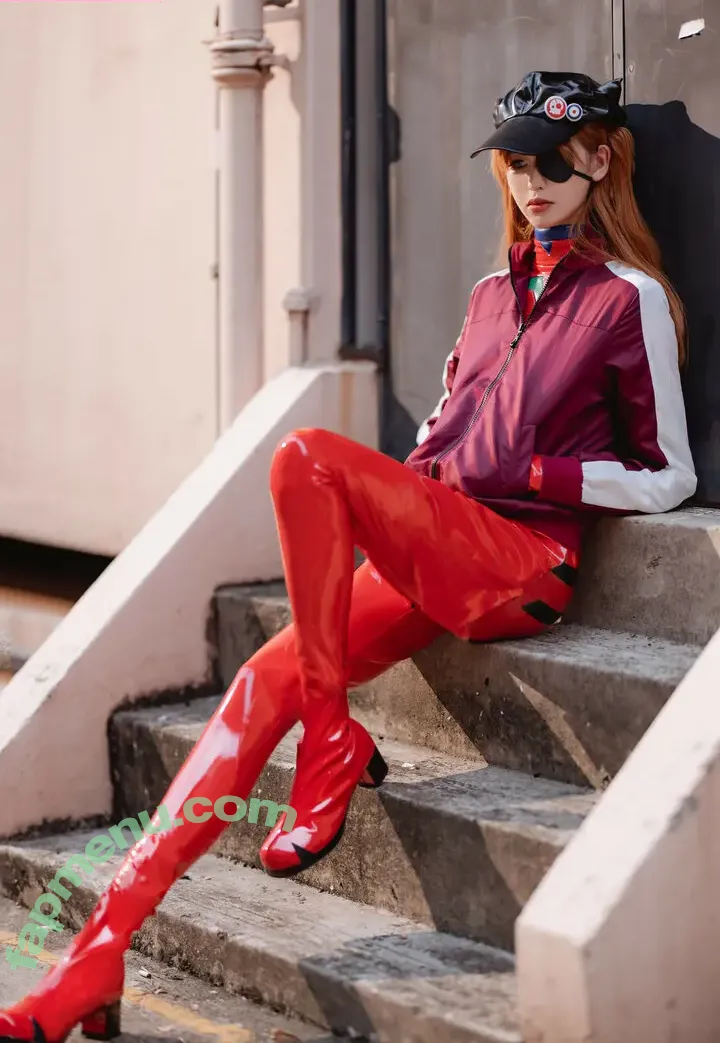 Vikuli nude photo #0091 (ViKU猫梨梨 / Viku_Li / favoritelittlesecret)