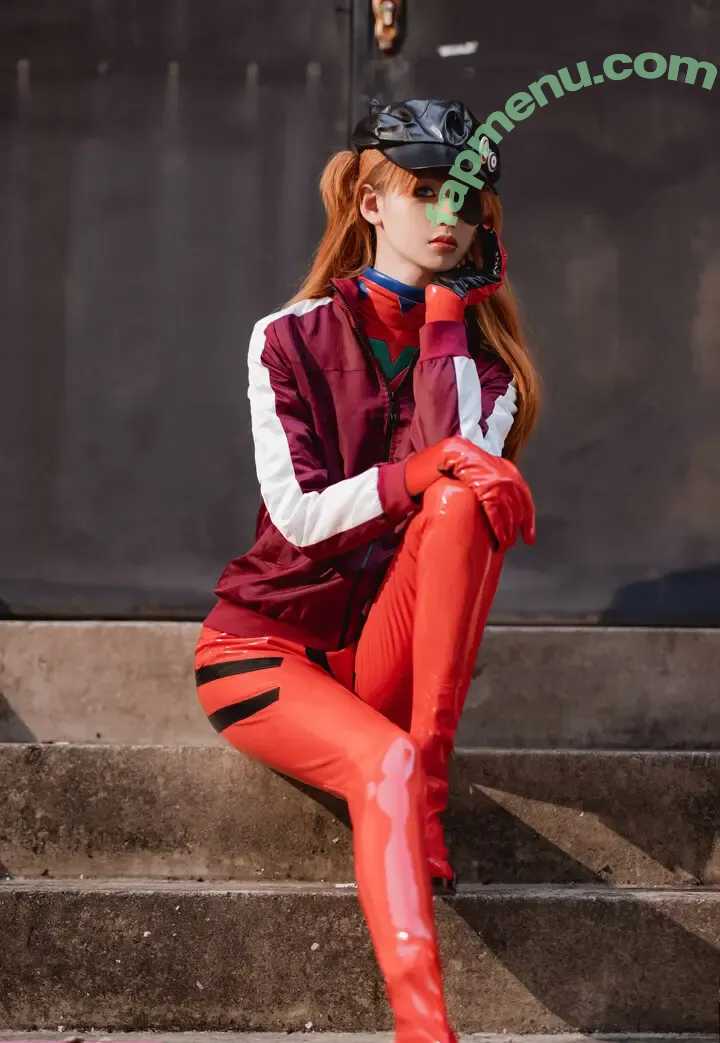 Vikuli nude photo #0094 (ViKU猫梨梨 / Viku_Li / favoritelittlesecret)