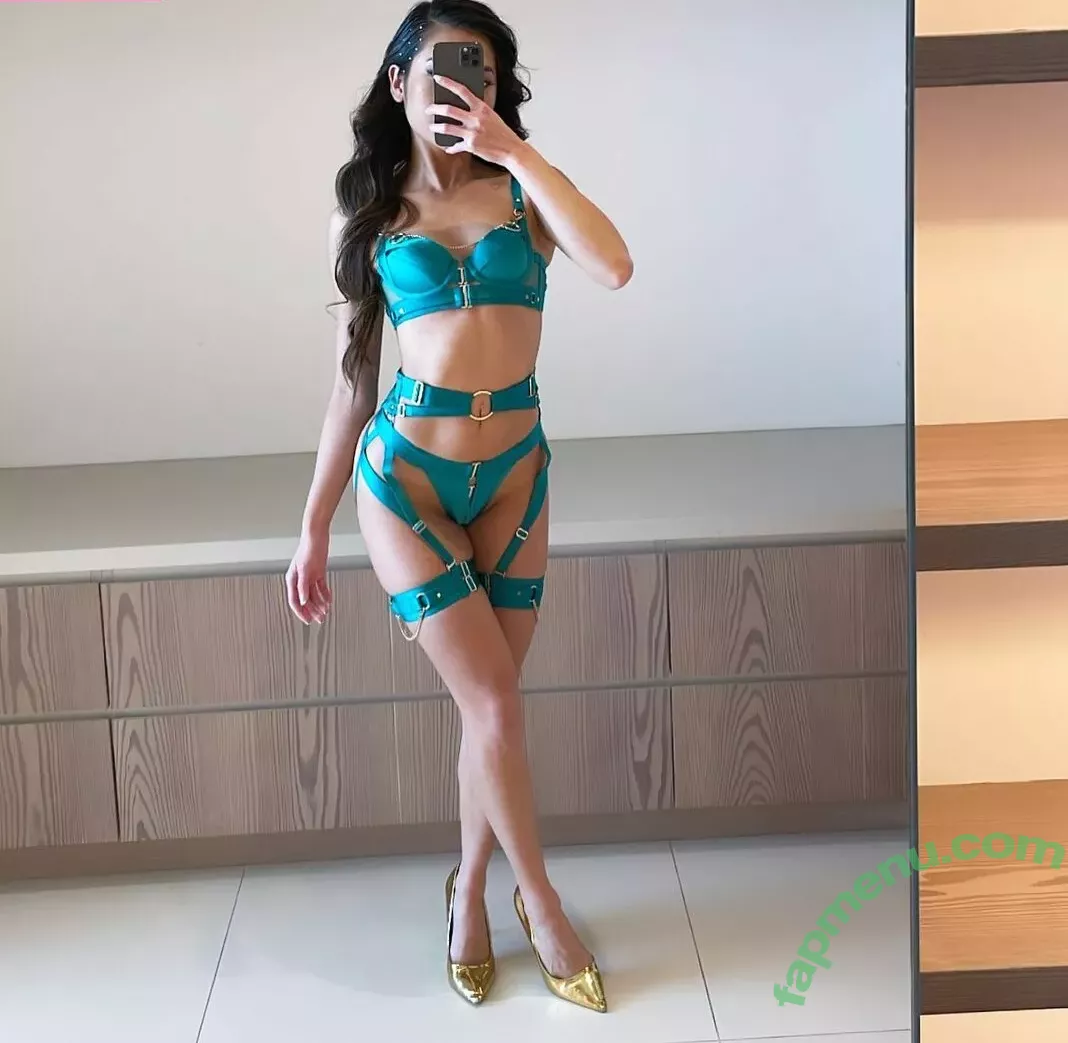 Vina Sky nude photo #0168 (vinaskyfanpage / vinaskyy)