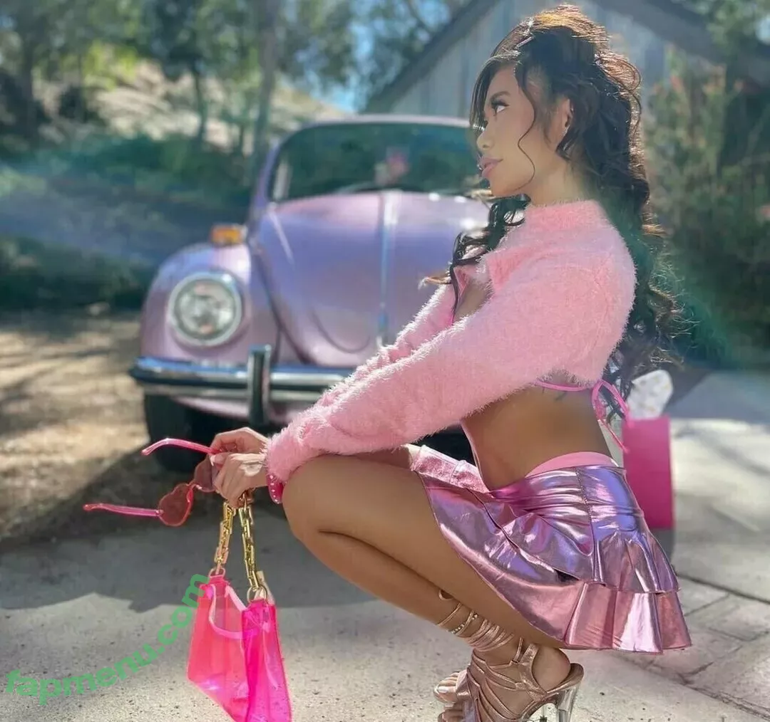 Vina Sky nude photo #0374 (vinaskyfanpage / vinaskyy)