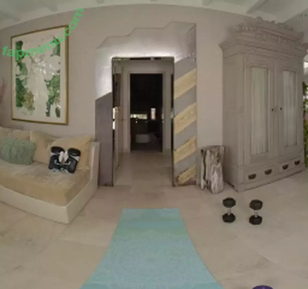 Vina Sky nude photo #0393 (vinaskyfanpage / vinaskyy)