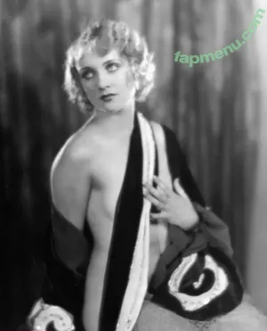 Vintage Sexy Celebs / vintagemoviestars nude photo #0809