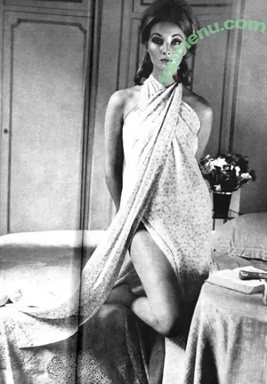 Vintage Sexy Celebs / vintagemoviestars nude photo #0909