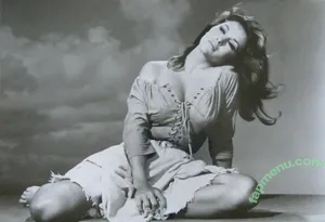 Vintage Sexy Celebs / vintagemoviestars nude photo #0941