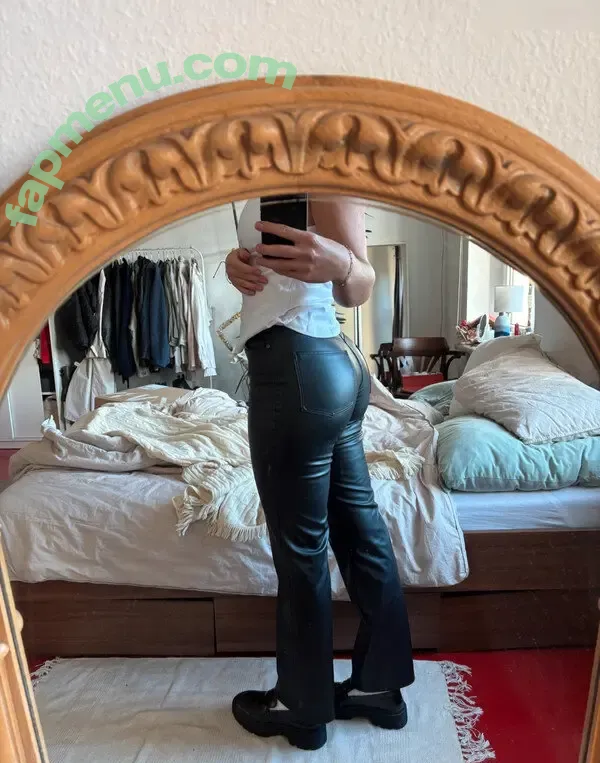 Vinted/eBay nude photo #5067 (Vinted/eBay)