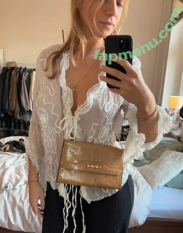 Vinted/eBay nude photo #5085 (Vinted/eBay)