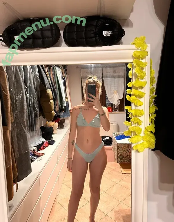 Vinted/eBay nude photo #5097 (Vinted/eBay)