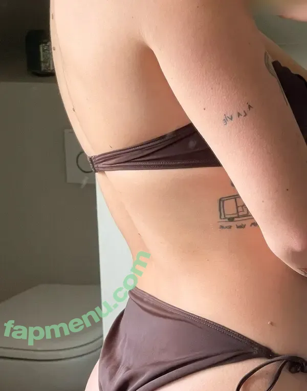 Vinted/eBay nude photo #5731 (Vinted/eBay)