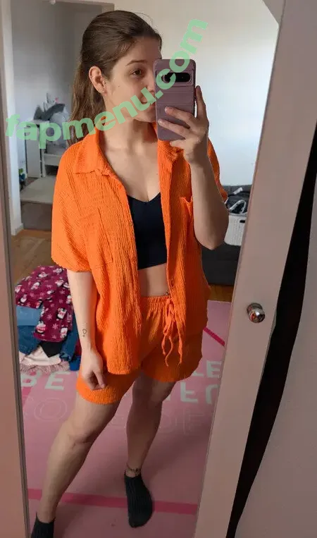 Vinted/eBay nude photo #5927 (Vinted/eBay)