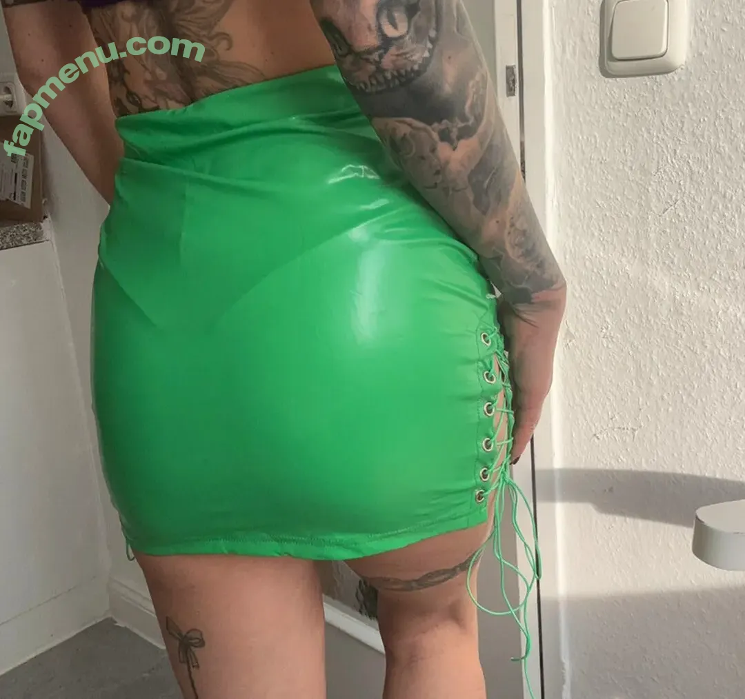 Vinted/eBay nude photo #6402 (Vinted/eBay)