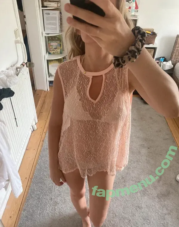 Vinted/eBay nude photo #7190 (Vinted/eBay)