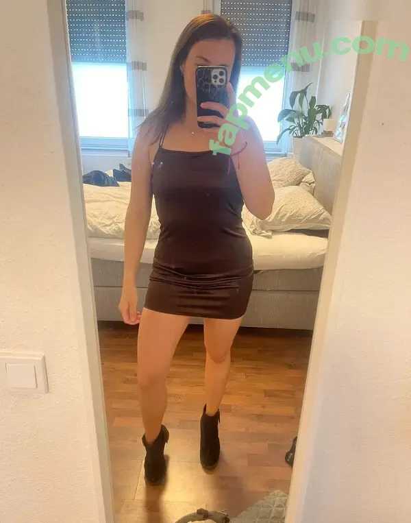 Vinted/eBay nude photo #7370 (Vinted/eBay)