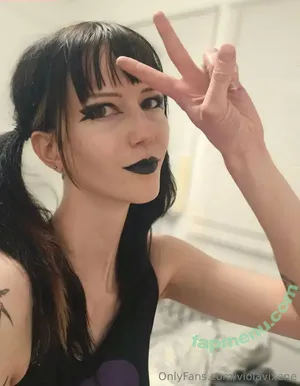 violavixene / violavixen nude photo #0004